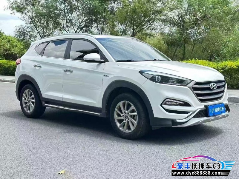 17年现代途胜轿车抵押车出售