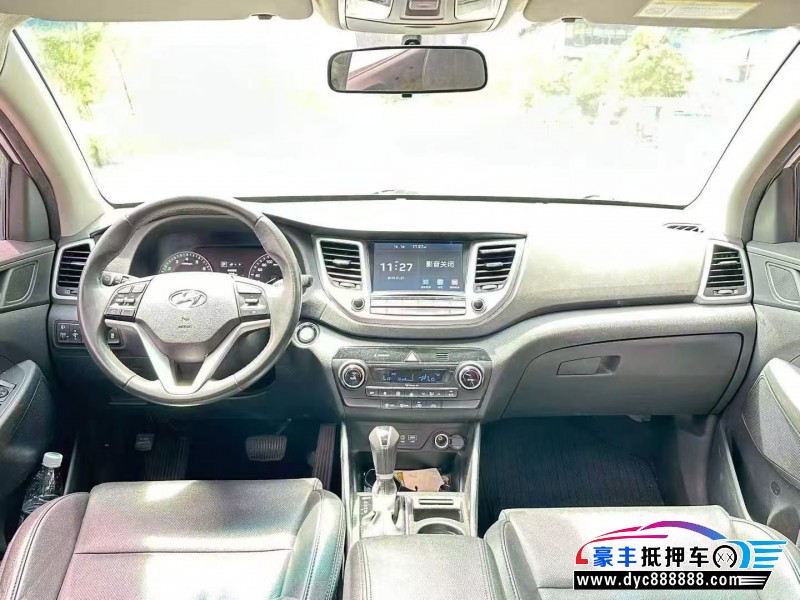 17年现代途胜轿车抵押车出售