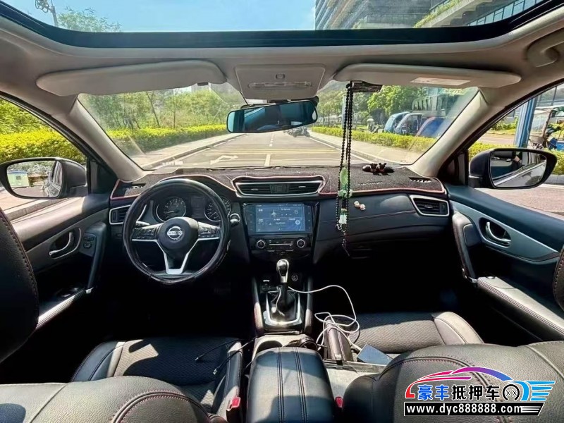 20年日产逍客轿车抵押车出售