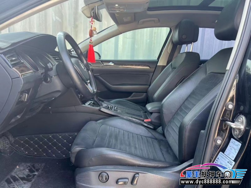 17年大众迈腾轿车抵押车出售