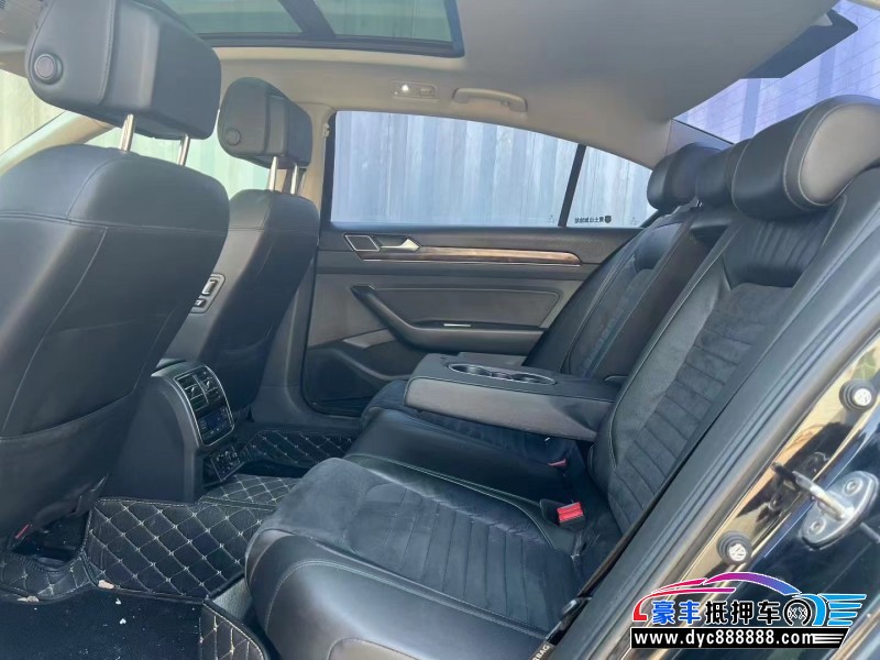 17年大众迈腾轿车抵押车出售