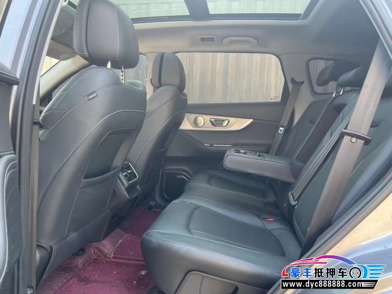 25年奇瑞瑞虎8轿车抵押车出售