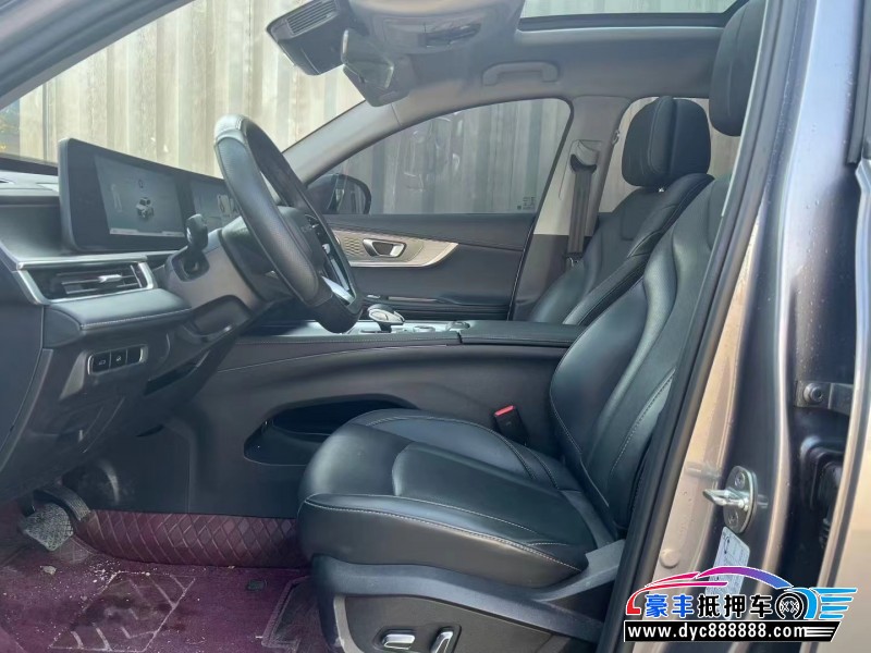 25年奇瑞瑞虎8轿车抵押车出售