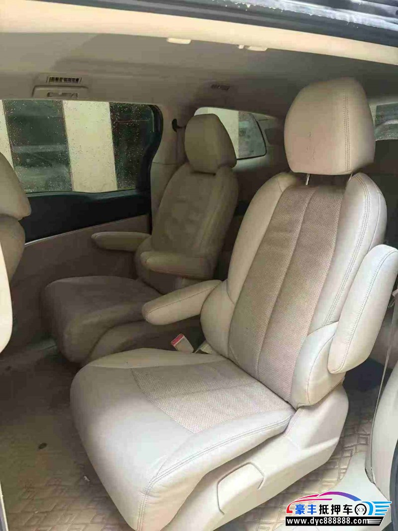 17年别克GL8轿车抵押车出售