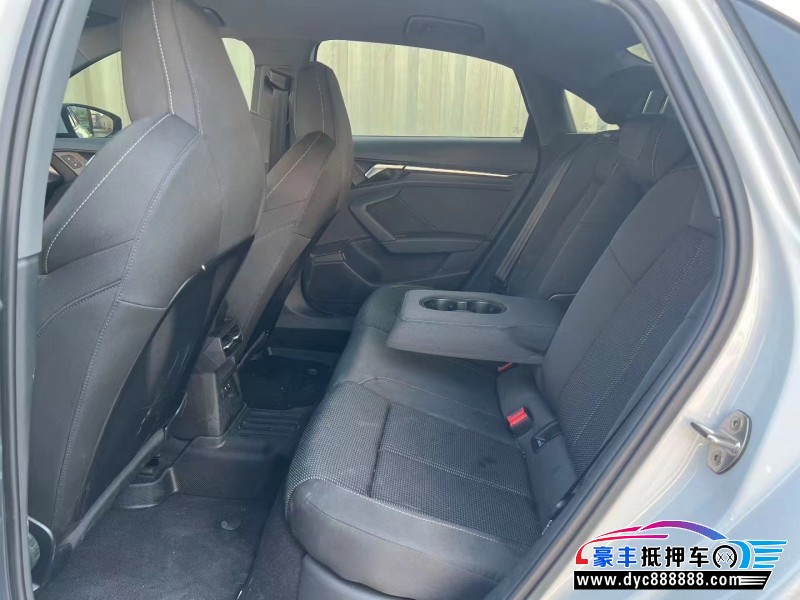 24年奥迪A3轿车抵押车出售