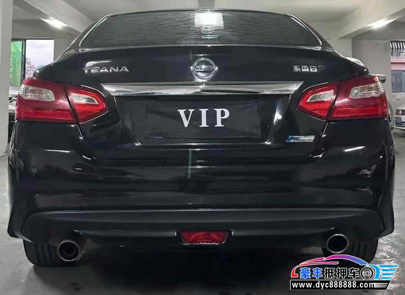 16年日产天籁轿车抵押车出售