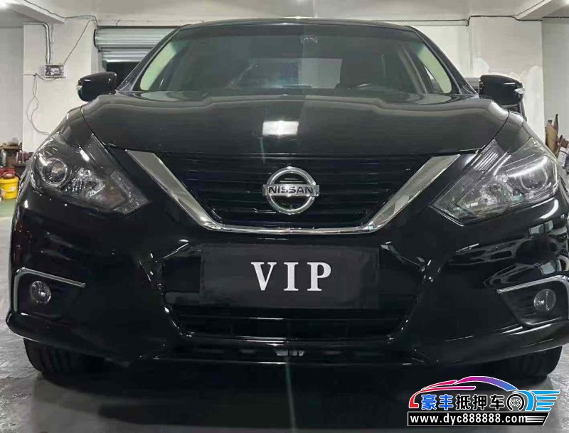 16年日产天籁轿车抵押车出售