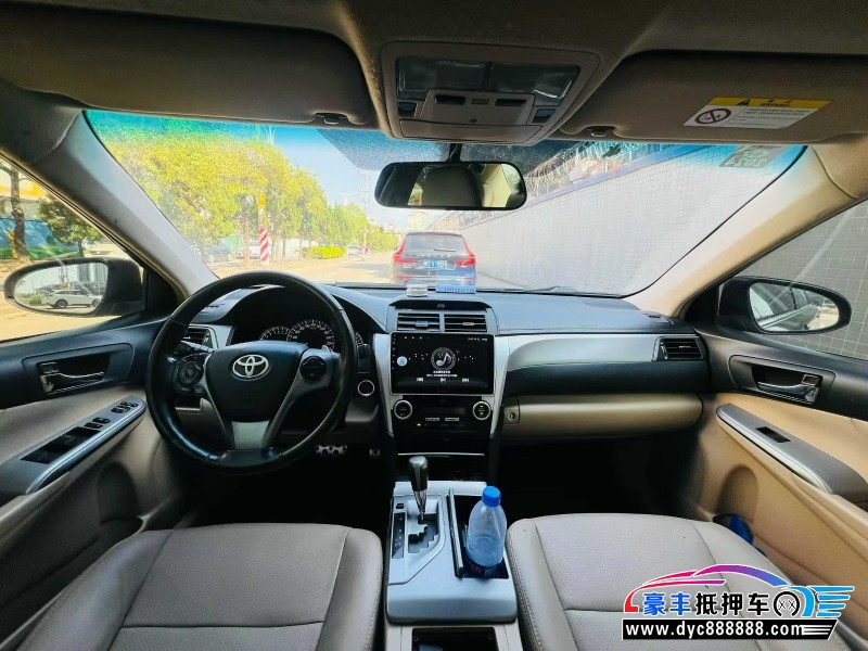 12年丰田凯美瑞轿车抵押车出售