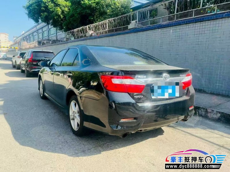 12年丰田凯美瑞轿车抵押车出售