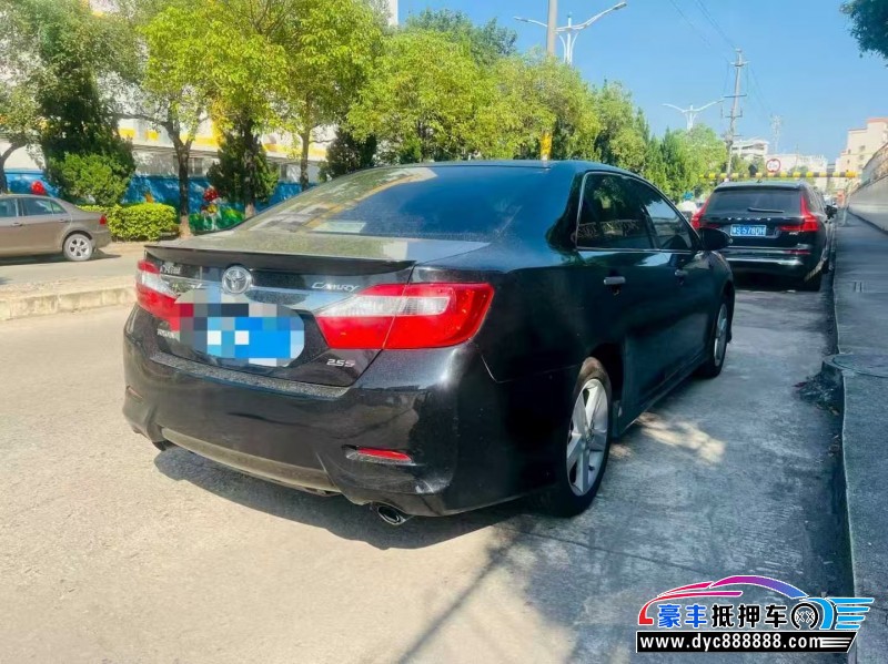 12年丰田凯美瑞轿车抵押车出售