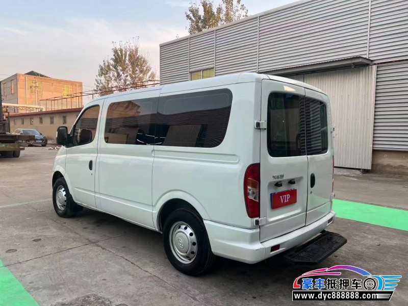 21年上汽大通V80轿车抵押车出售