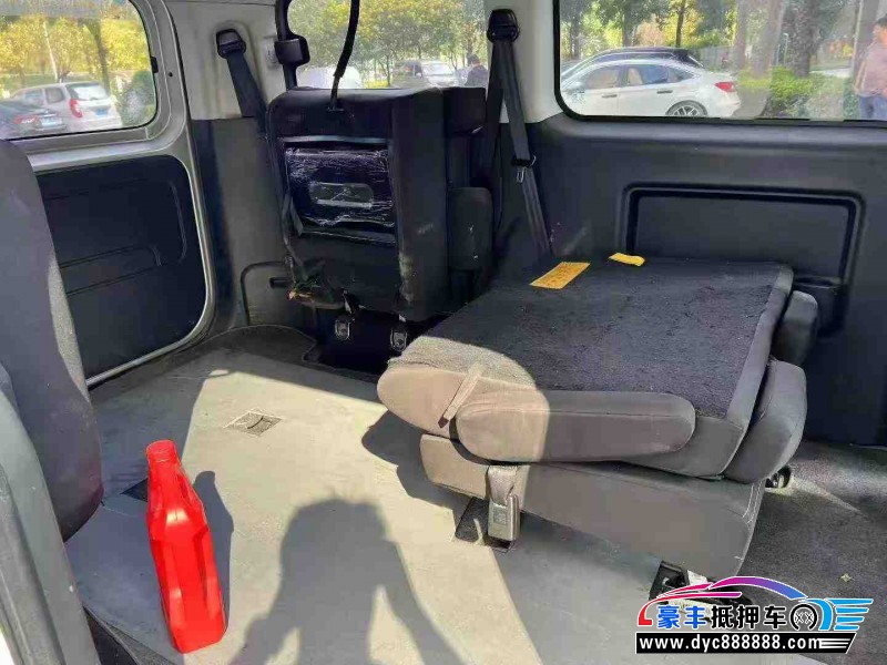 20年江淮瑞风M3轿车抵押车出售