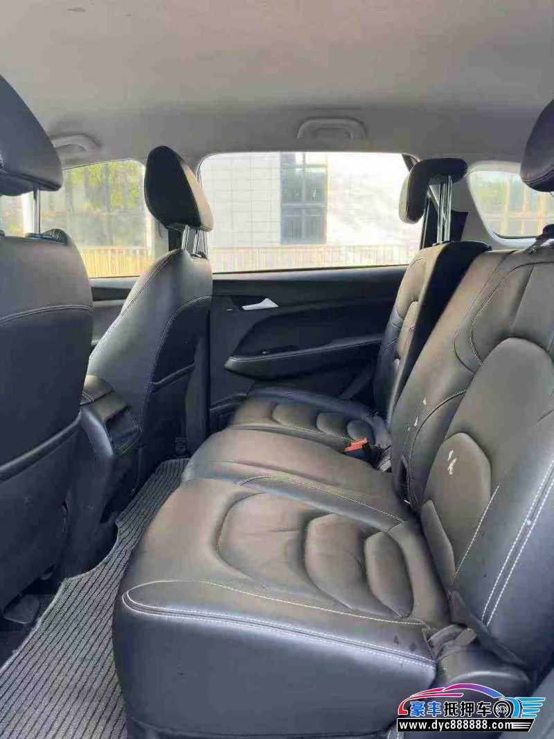 25年宝骏宝骏530轿车抵押车出售