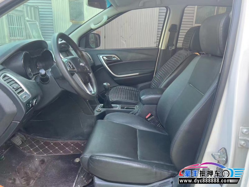 19年江铃域虎轿车抵押车出售