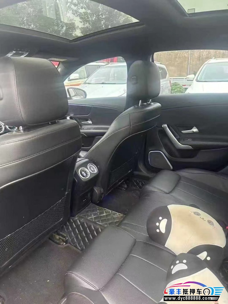 20年奔驰A轿车抵押车出售