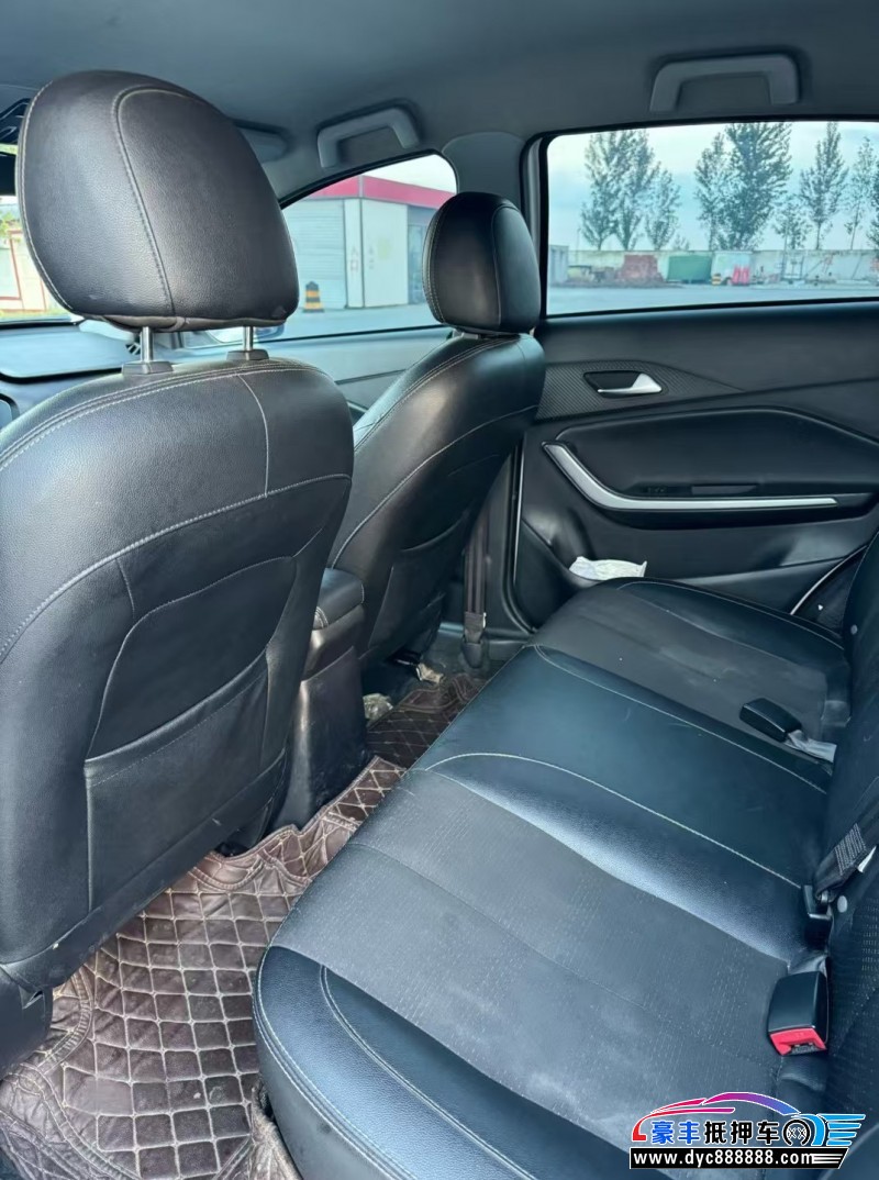 19年奇瑞瑞虎3x轿车抵押车出售