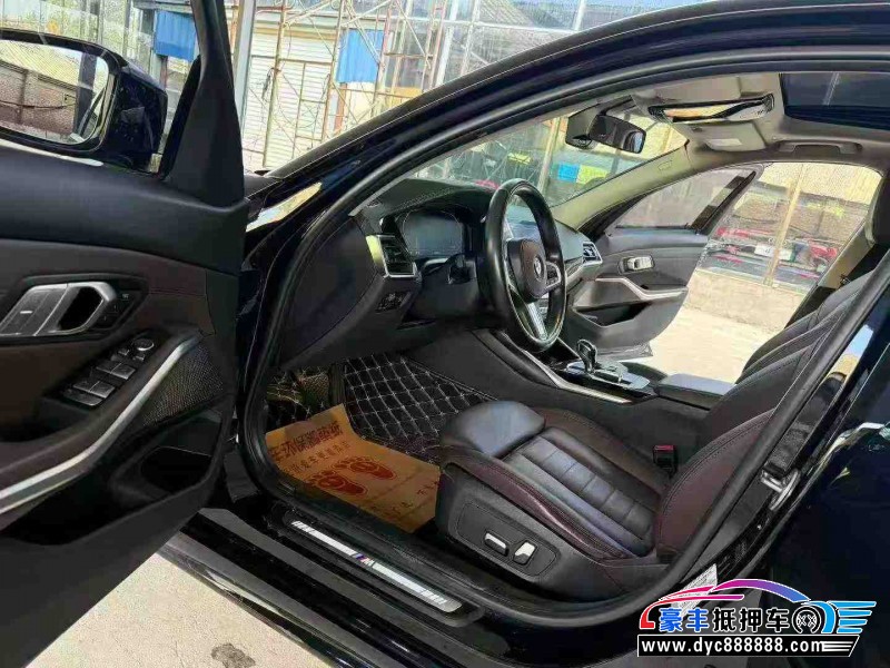 20年宝马3系轿车抵押车出售