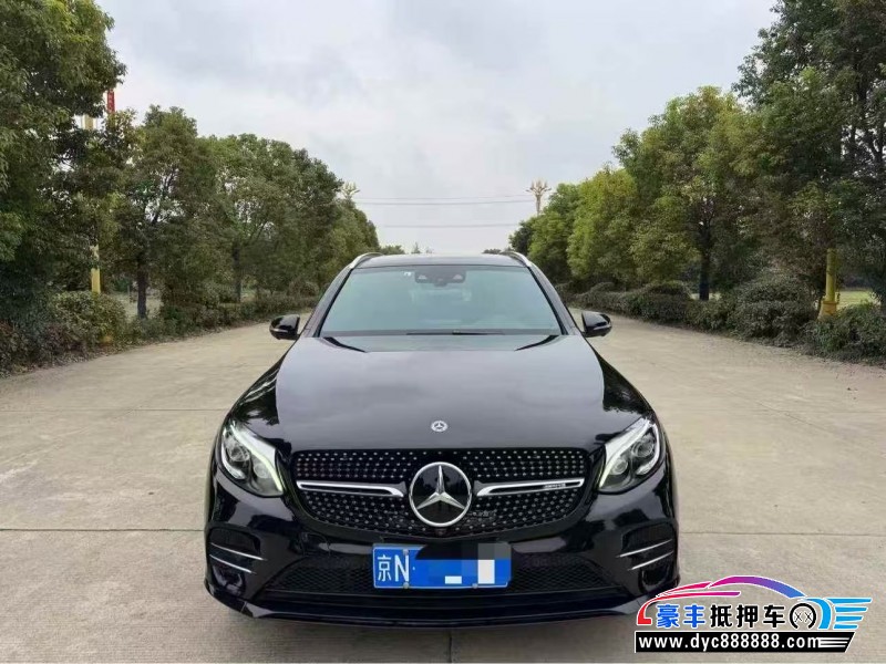 18年奔驰GLC轿车抵押车出售