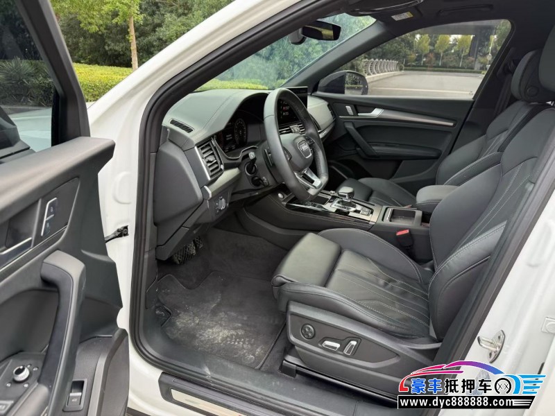 23年奥迪Q5轿车抵押车出售