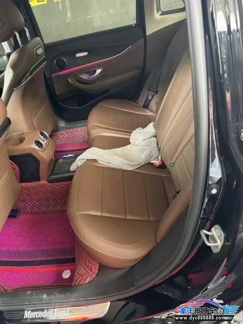 18年奔驰E轿车抵押车出售