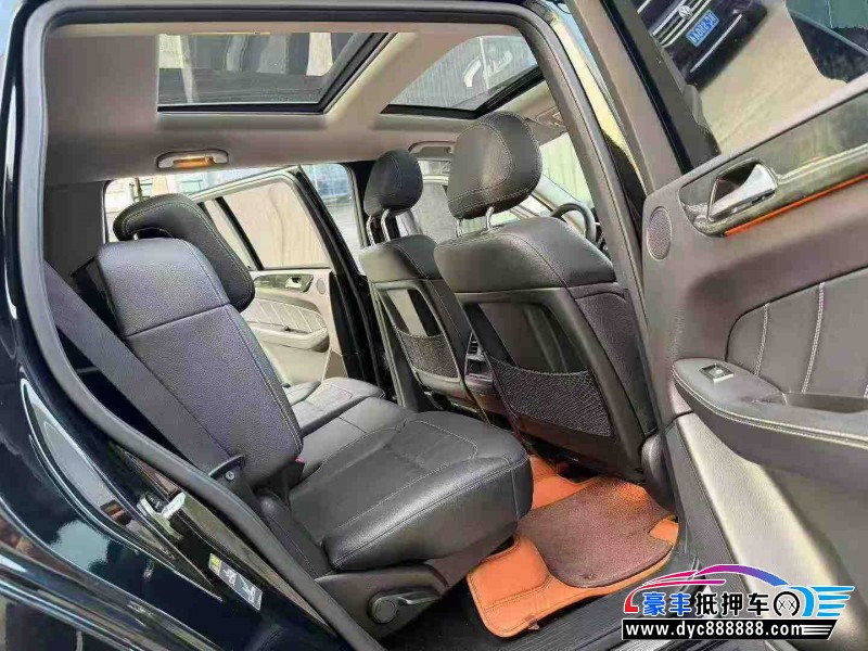 16年奔驰GLS轿车抵押车出售