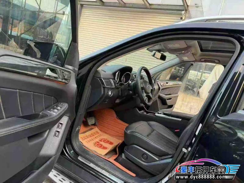 16年奔驰GLS轿车抵押车出售