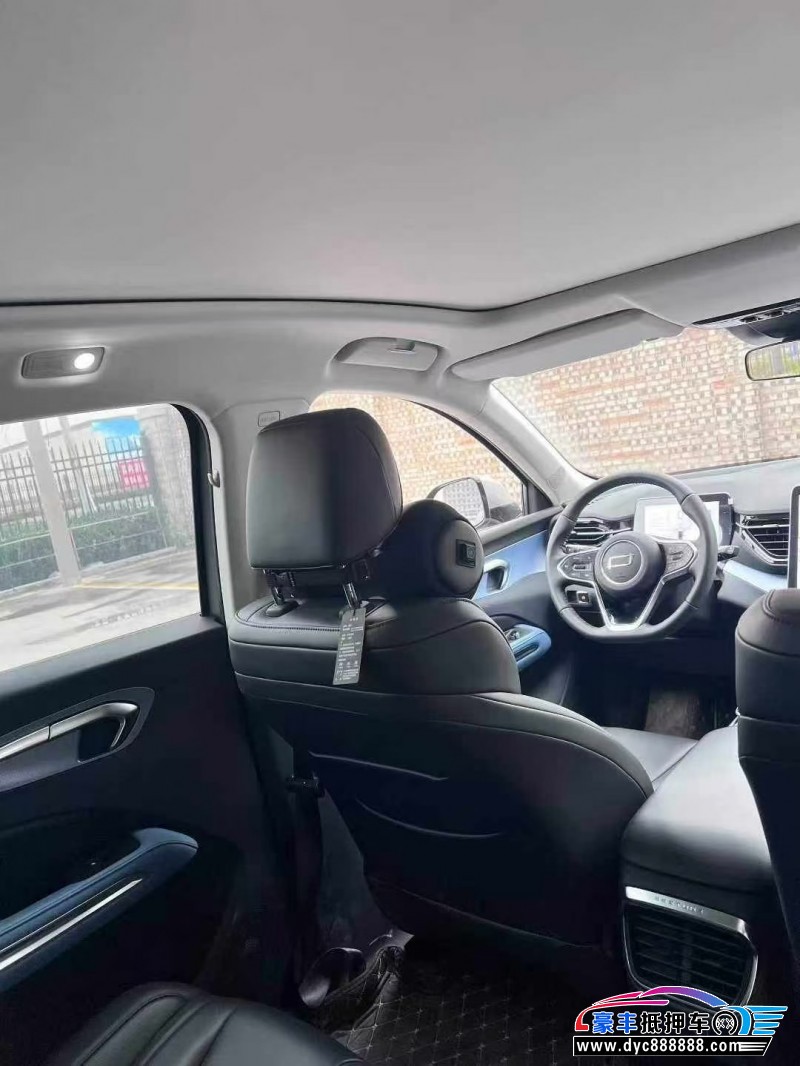 24年奔腾T90轿车抵押车出售