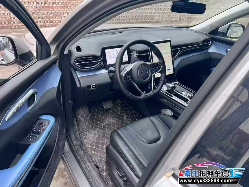 24年奔腾T90轿车抵押车出售