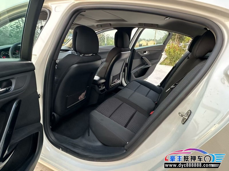 16年标致508轿车抵押车出售