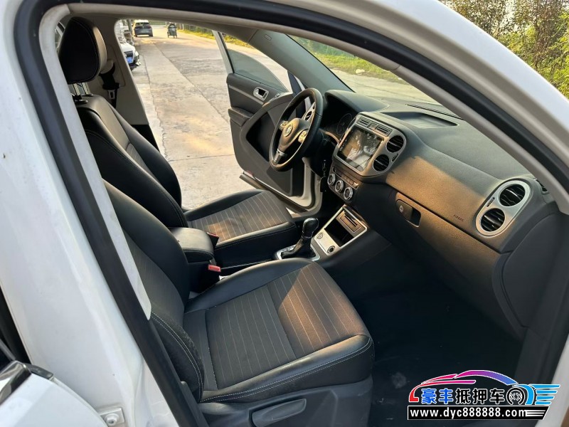 16年大众途观轿车抵押车出售