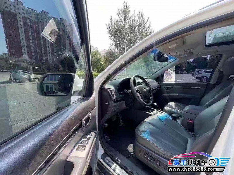 12年现代新胜达轿车抵押车出售