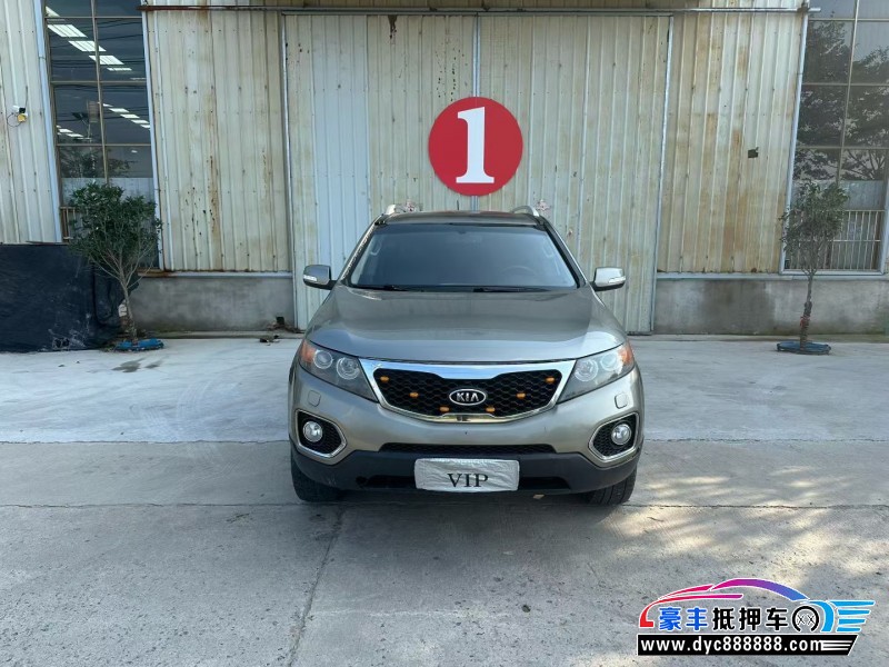 12年起亚索兰托轿车