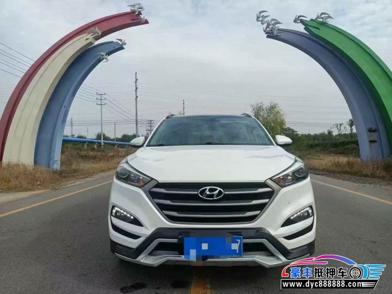 16年现代途胜轿车抵押车出售