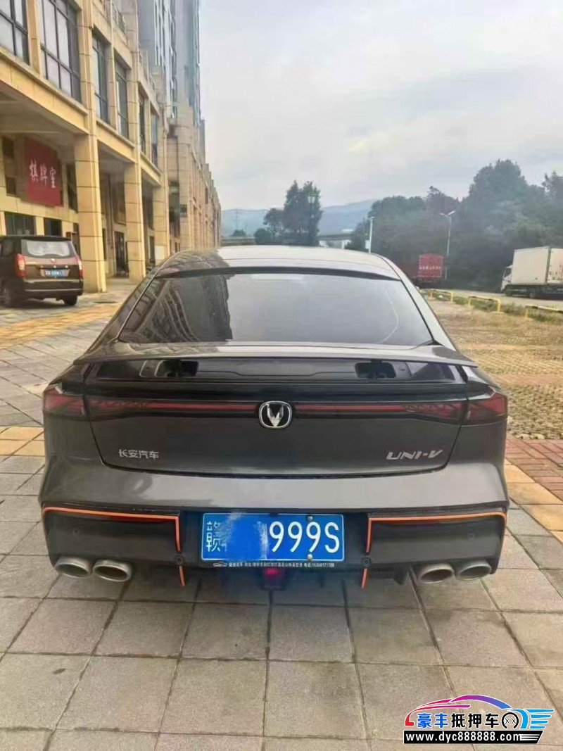 23年长安长安UNI轿车抵押车出售