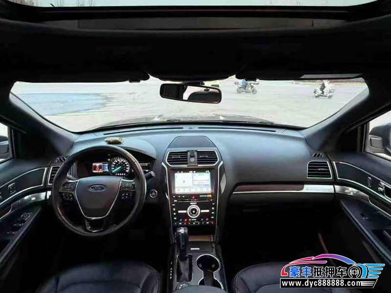 19年福特探险者轿车抵押车出售