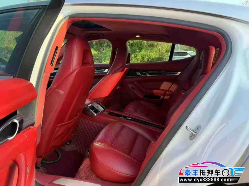 10年保时捷帕纳梅拉轿车抵押车出售