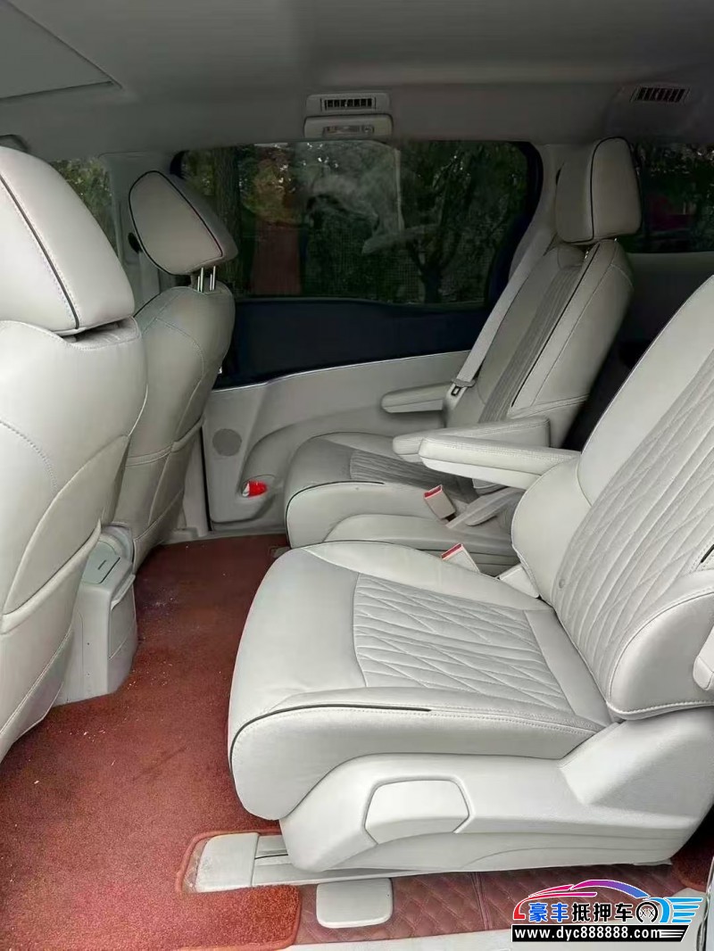 22年别克GL8轿车抵押车出售