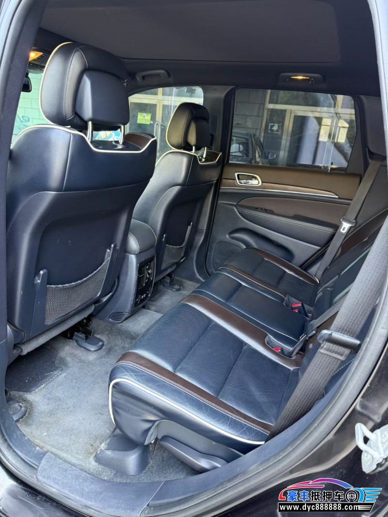 16年Jeep大切诺基SUV抵押车出售