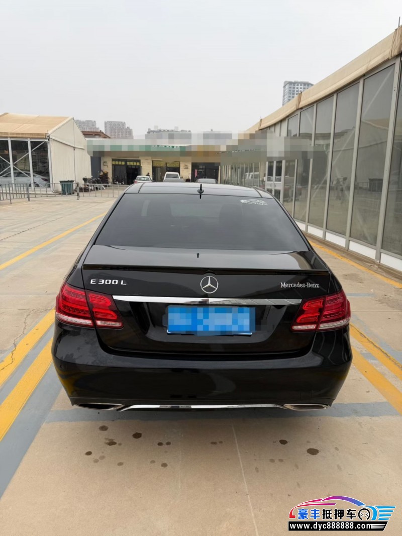 13年奔驰E轿车抵押车出售