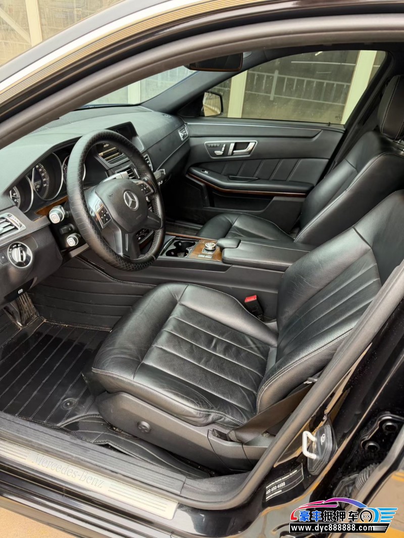 13年奔驰E轿车抵押车出售