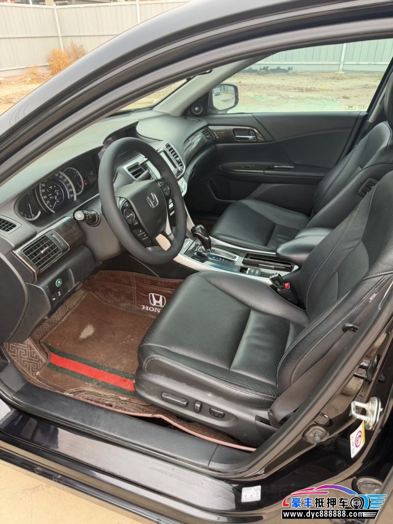 14年本田雅阁轿车抵押车出售