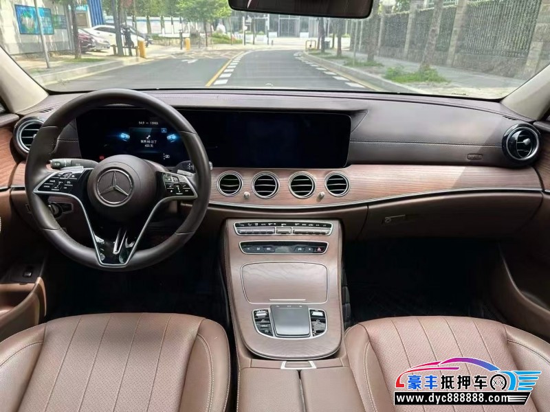 22年奔驰E轿车抵押车出售