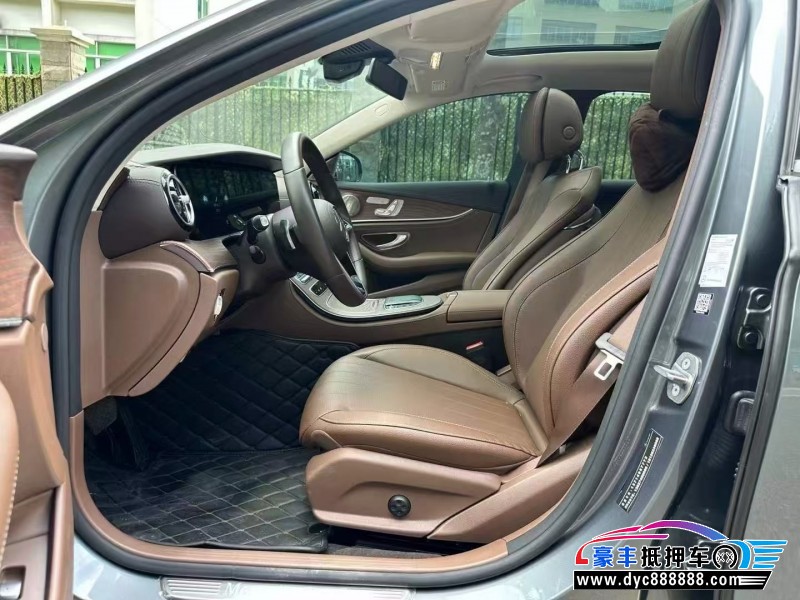 22年奔驰E轿车抵押车出售