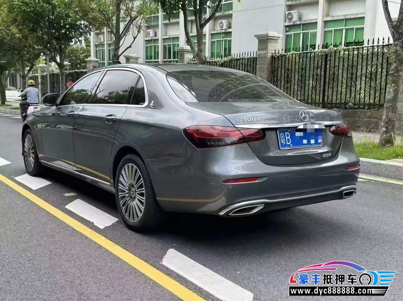 22年奔驰E轿车抵押车出售