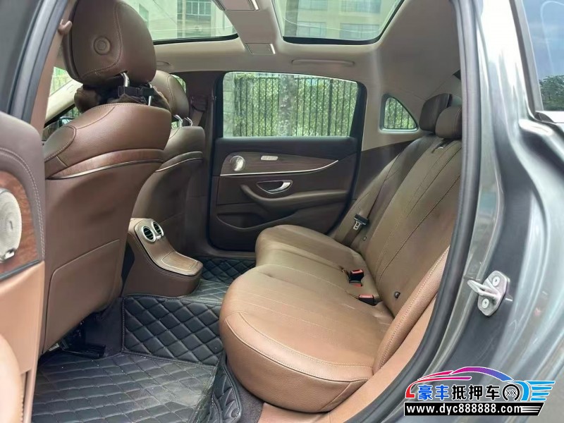 22年奔驰E轿车抵押车出售