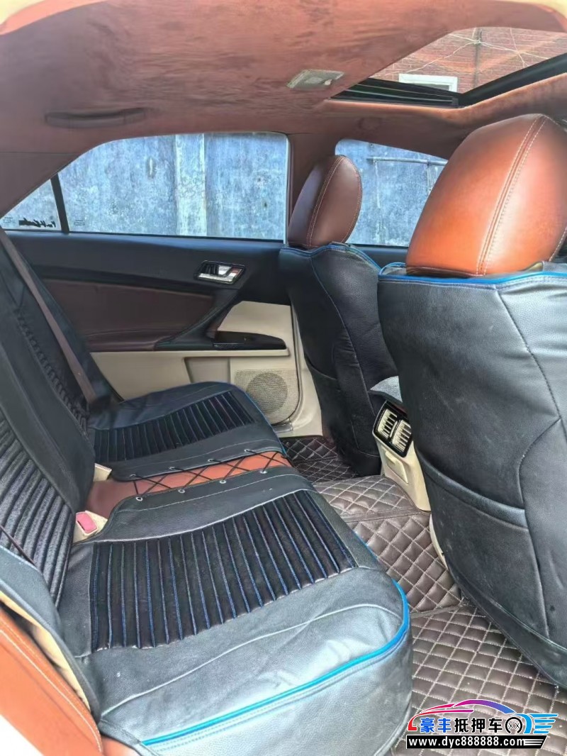 10年丰田锐志轿车抵押车出售