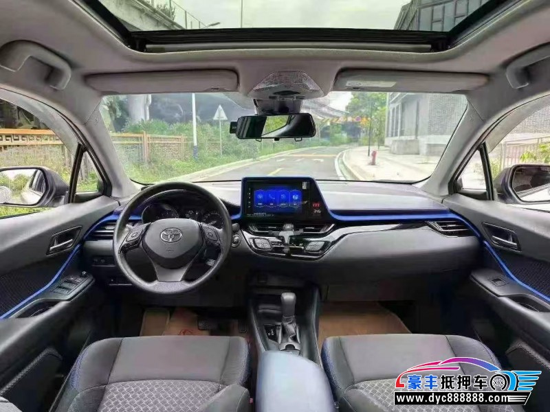 22年丰田C-HR轿车抵押车出售