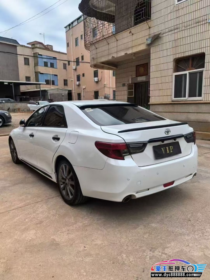 10年丰田锐志轿车抵押车出售