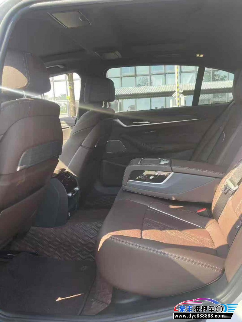 22年宝马5系轿车抵押车出售