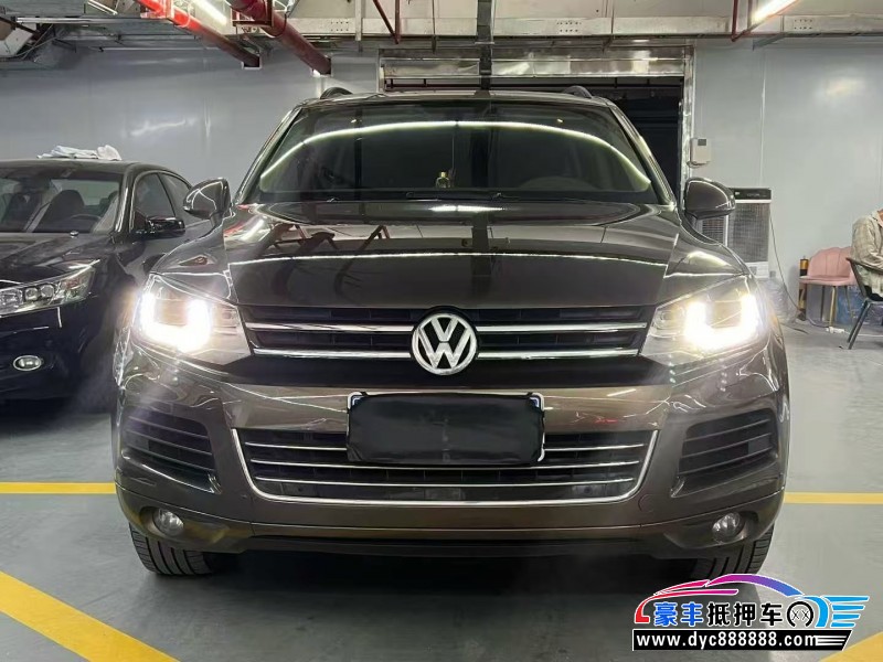 17年大众途锐轿车抵押车出售